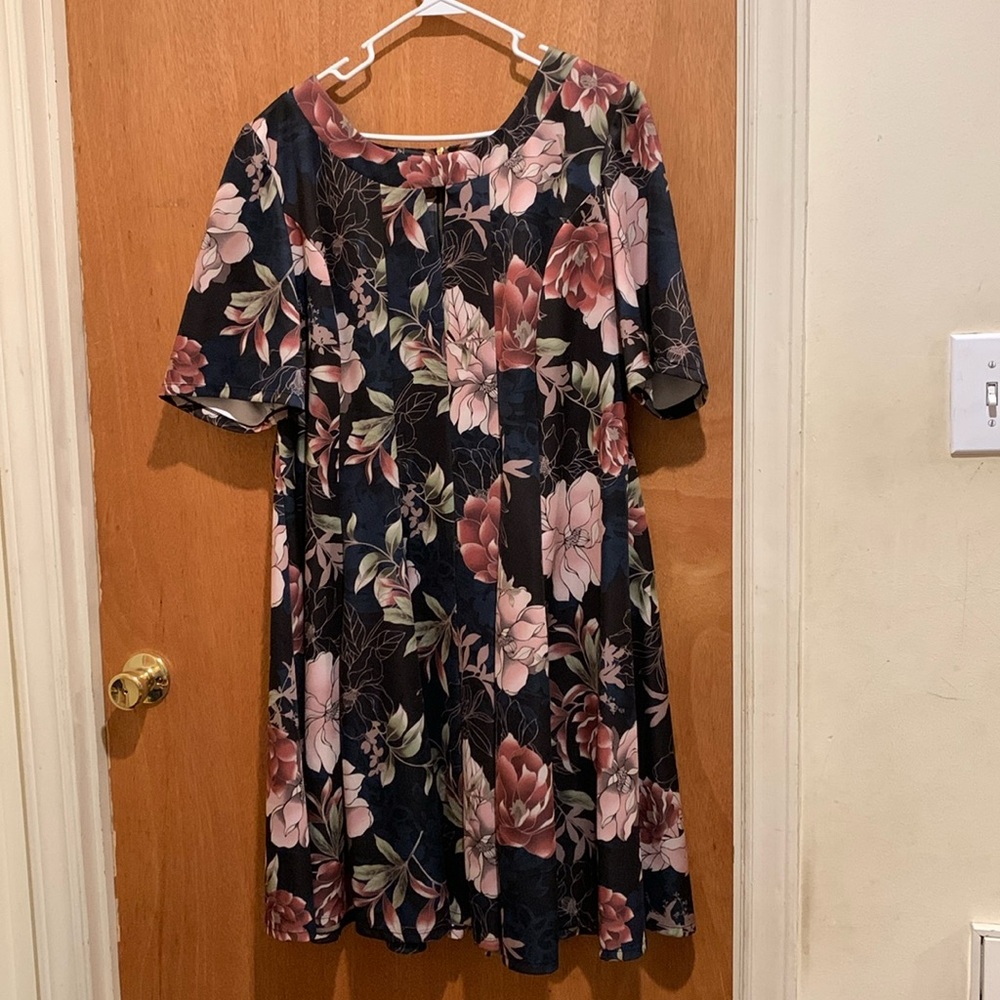 Calvin Klein plus size Floral Women's Dress Size 22